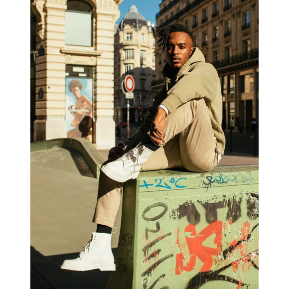 Doc Martens Unisex 1460 Mono White Smooth Leather Lace Up Boots - Picture 7 of 16